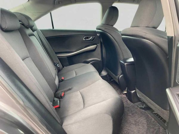 2012 Toyota Sai 2.4 S Hybrid Carousel 5
