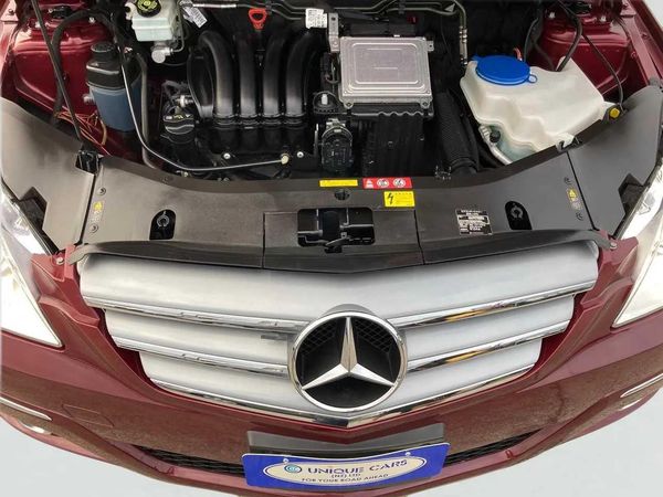 2011 Mercedes-Benz B180 Low Kilometers. Carousel 9