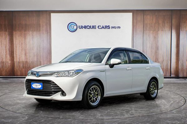 2017 Toyota Corolla Axio 1.5X Facelift Carousel 13