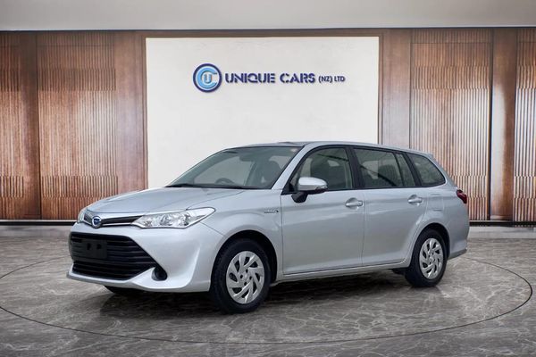2017 Toyota Corolla Fielder 1.5G Hybrid Carousel 14