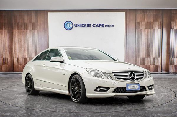 2010 Mercedes-Benz E250 CGI Blue Efficiency Carousel 10
