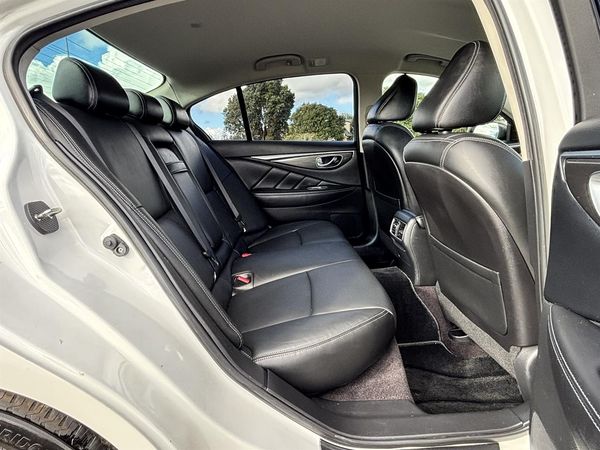 2015 Nissan Skyline 350GT Hybrid Carousel 5