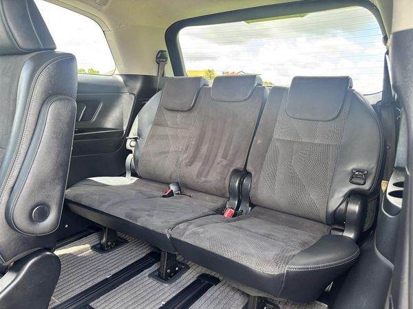 2015 Toyota Estima 2.4 Aeras Facelift Carousel 5