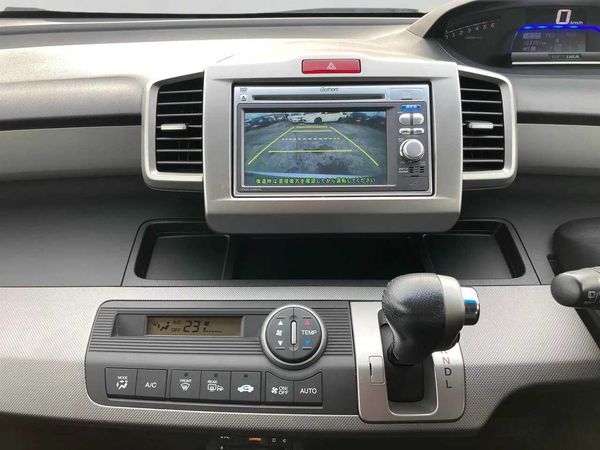 2013 Honda Freed 1.5 Hybrid Flexi Package Carousel 8
