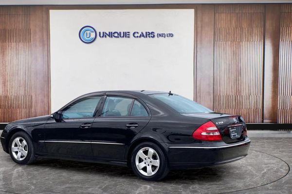 2006 Mercedes-Benz E350 Avantgarde Carousel 15