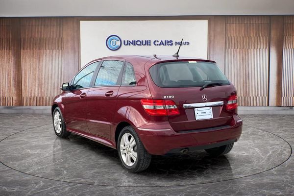2011 Mercedes-Benz B180 Low Kilometers. Carousel 15