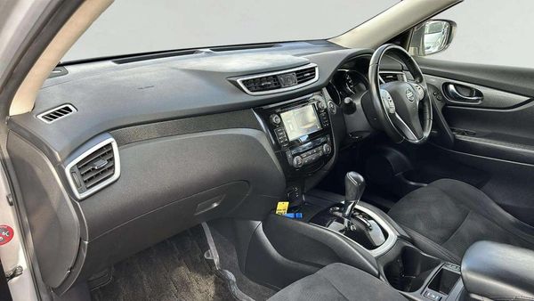 2014 Nissan X-Trail 20X Facelift Carousel 3