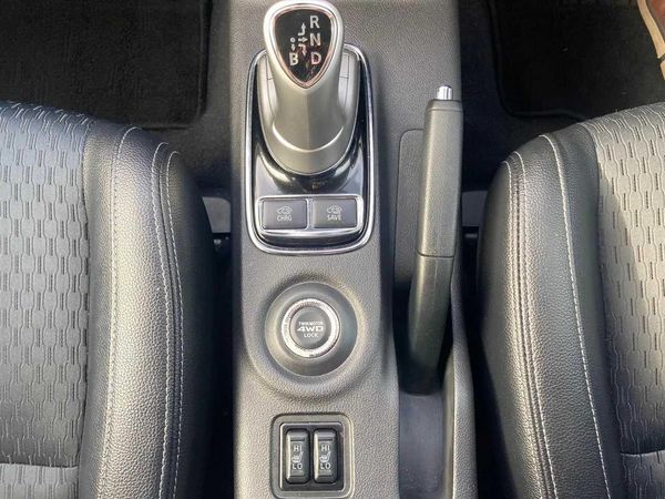 2013 Mitsubishi Outlander 2.0G 4WD PHEV Carousel 7