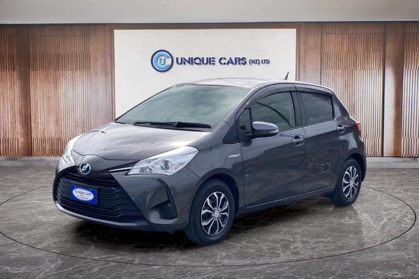 2017 Toyota Vitz 1.5 F Hybrid Carousel 13