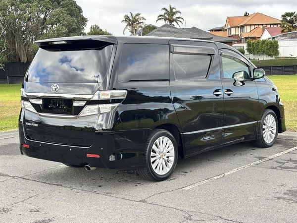 2012 Toyota Vellfire 24Z 7 Seater Carousel 1