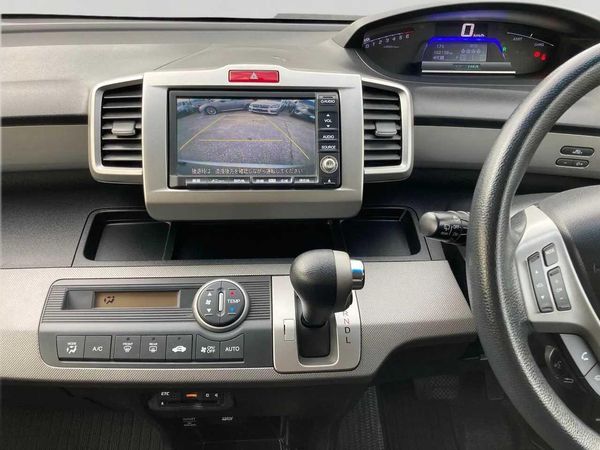 2012 Honda Freed 1.5 Hybrid 7 Seater Carousel 8