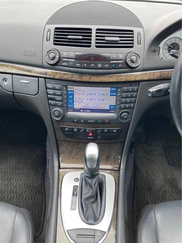 2006 Mercedes-Benz E350 Avantgarde Carousel 7