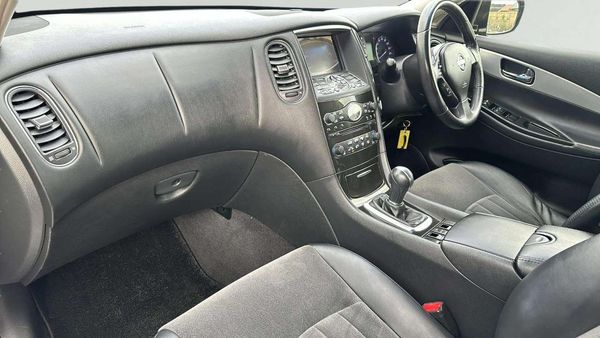 2012 Nissan Skyline 370GT Crossover Carousel 3