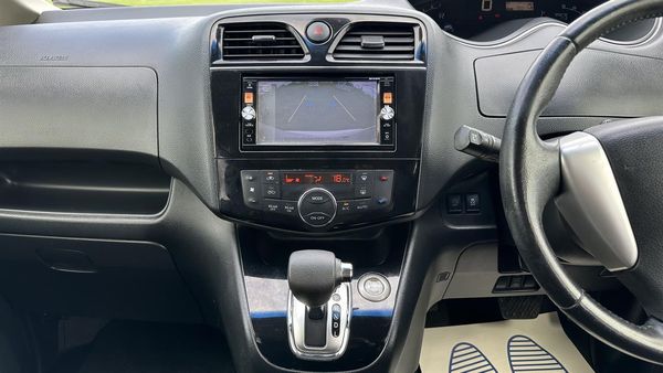 2015 Nissan Serena Highway Star Smart Hybrid Carousel 8