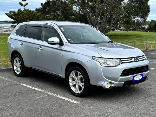 2013 Mitsubishi Outlander 2.4G 4WD 7 Seater Carousel 11