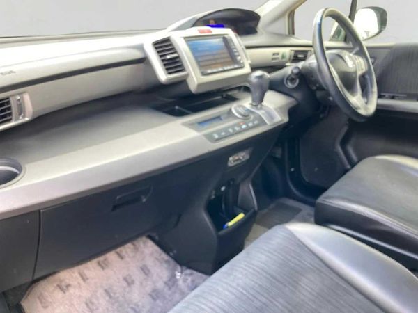 2012 Honda Freed 1.5 Hybrid Flexi Package Carousel 3