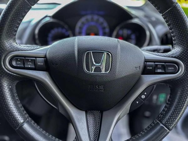 2012 Honda Fit Hybrid Smart Selection Carousel 8
