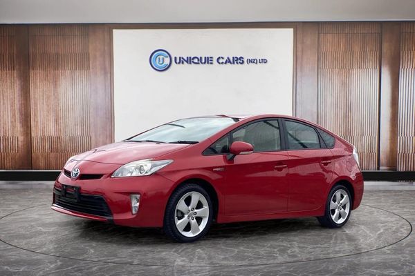 2014 Toyota Prius 1.8 Type S Facelift Carousel 13