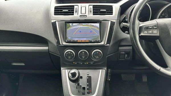 2015 Nissan Lafesta 2.0 Highway Star Carousel 9