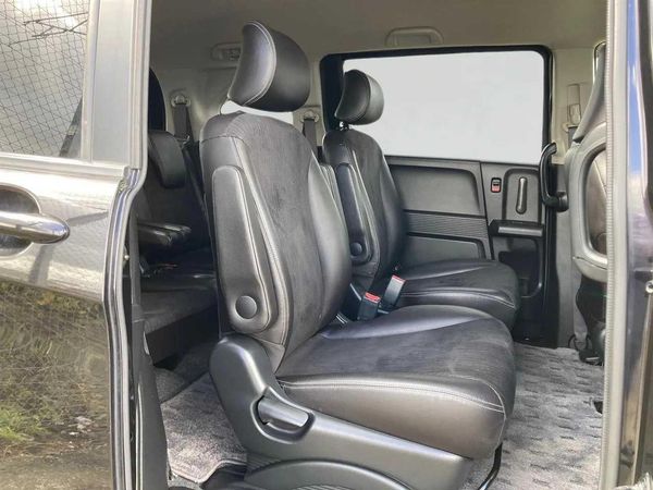 2012 Honda Freed 1.5 Hybrid Flexi Package Carousel 6