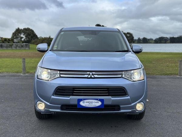 2013 Mitsubishi Outlander 2.0G 4WD PHEV Carousel 12