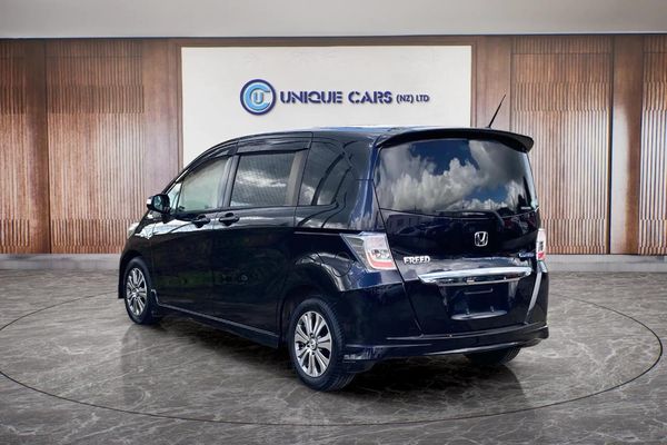 2012 Honda Freed 1.5 Hybrid Flexi Package Carousel 15