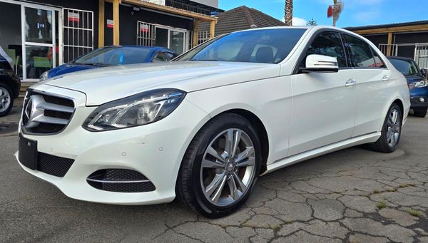 2015 Mercedes-Benz E 300 **Cruise Control**Electric Seats**Reversing Camera** Carousel 2