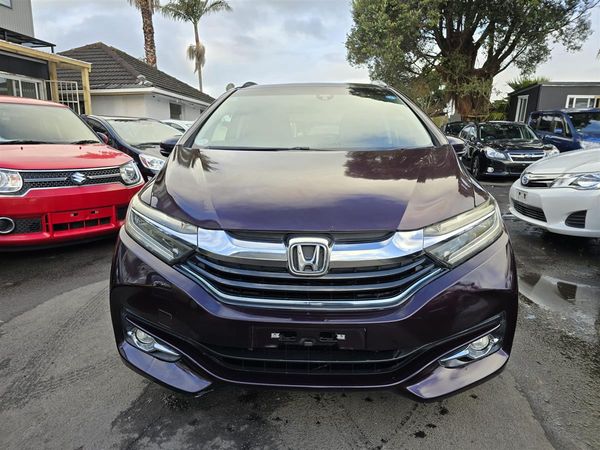 2015 Honda Shuttle **Z Sensing****Hybrid**Cruise Control**Heating & Half Leather Seats**Push Start**Factory Alloys**Reversing Camera** Carousel 4