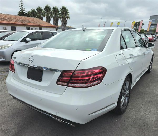 2015 Mercedes-Benz E 300 **Cruise Control**Electric Seats**Reversing Camera** Carousel 8