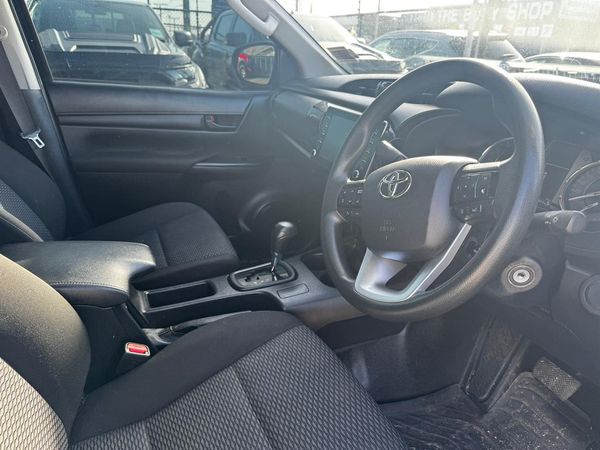 2021 Toyota Hilux WM DC 2.7P/6AT Carousel 1