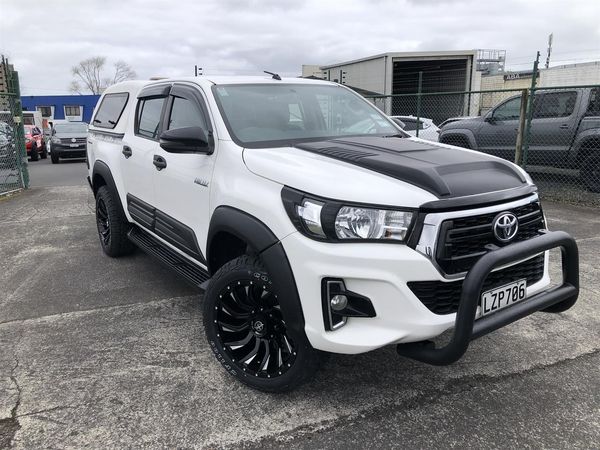 2019 Toyota Hilux SR TD DC 2.8D Carousel 6