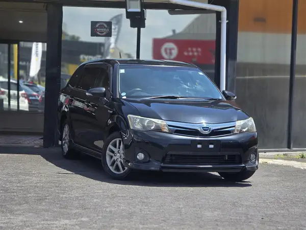 2013 Toyota Corolla FIELDER Hybrid WXB , Push Start, Alloys, Semi Leather Interior, Reverse Camera Station Wagon Automatic
