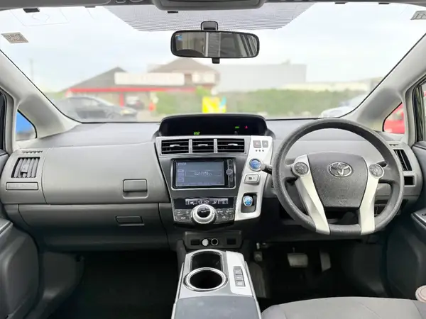 2012 Toyota Prius Alpha S *7-Seater* Carousel 5