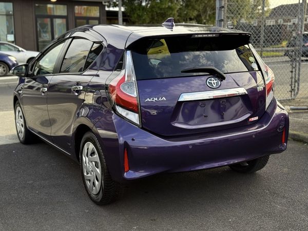 2018 Toyota Aqua Carousel 2