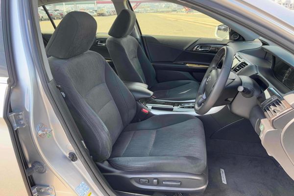 2015 Honda Accord HYBRID LX Carousel 7
