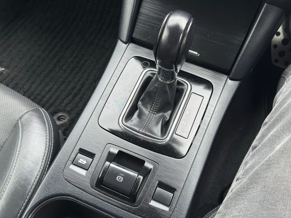 2014 Subaru Legacy Carousel 1