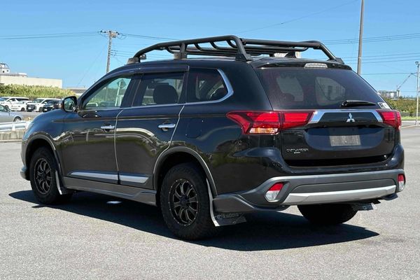 2015 Mitsubishi Outlander Carousel 3