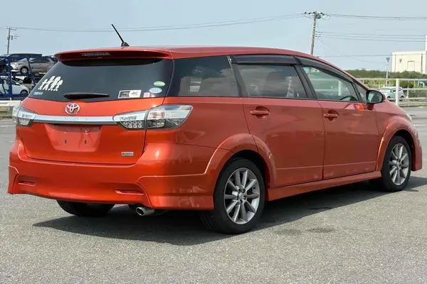 2012 Toyota Wish 2.0 Z PACKAGE Carousel 3