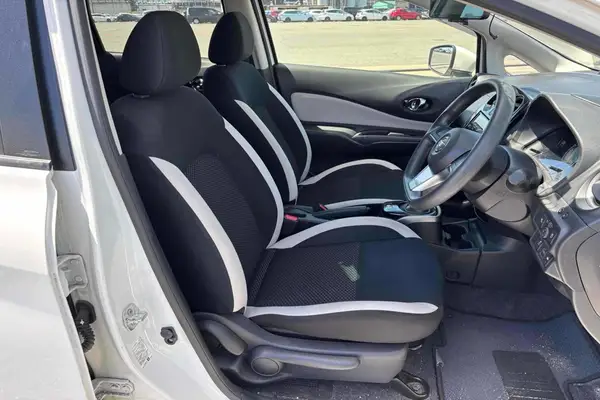 2020 Nissan Note HYBRID E-Power B Carousel 8