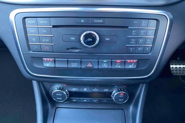 2015 Mercedes-Benz CLA 180 Carousel 5