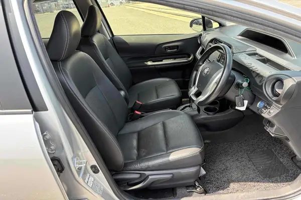 2013 Toyota Aqua HYBRID G SOFT LEATHER SELECTION Carousel 8