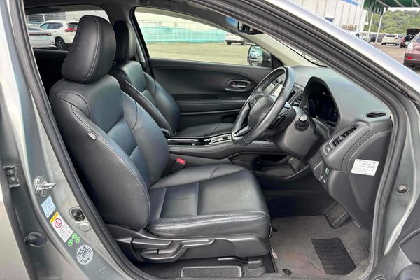 2014 Honda Vezel HYBRID Z Carousel 2