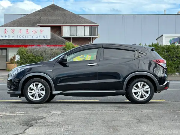 2016 Honda Vezel Carousel 3