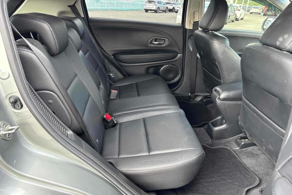 2014 Honda Vezel HYBRID Z Carousel 3