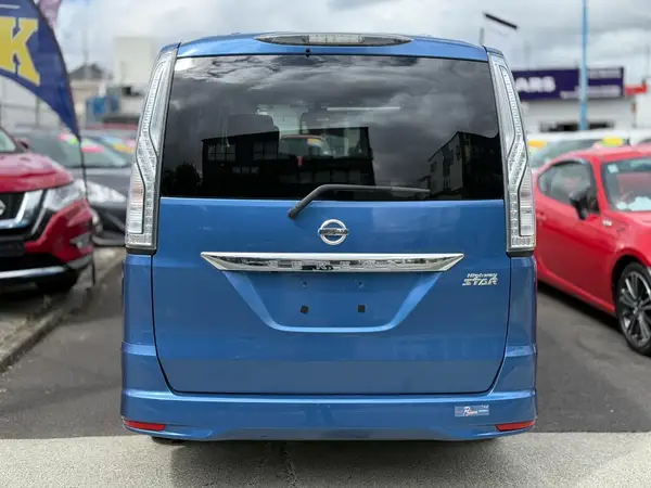 2016 Nissan Serena Highway Star Carousel 4