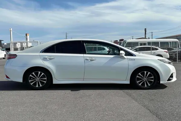 2014 Toyota Sai HYBRID S C Package Carousel 6