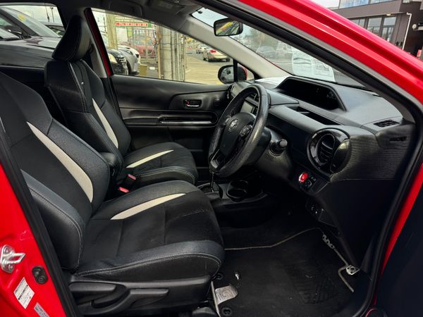 2014 Toyota Aqua Carousel 9