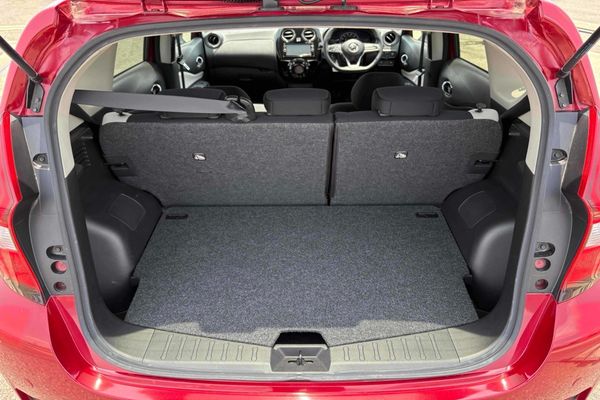 2017 Nissan Note E-POWER X Carousel 2