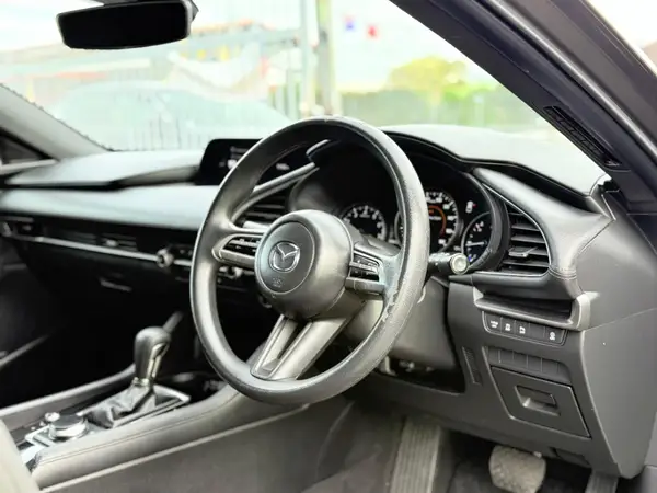 2021 Mazda 3 Carousel 6