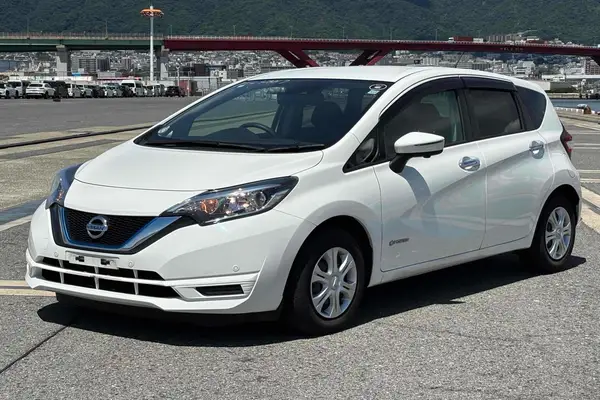 2020 Nissan Note HYBRID E-Power B Carousel 2